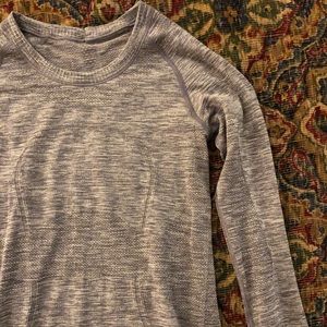 Gray Lulu Longsleeve